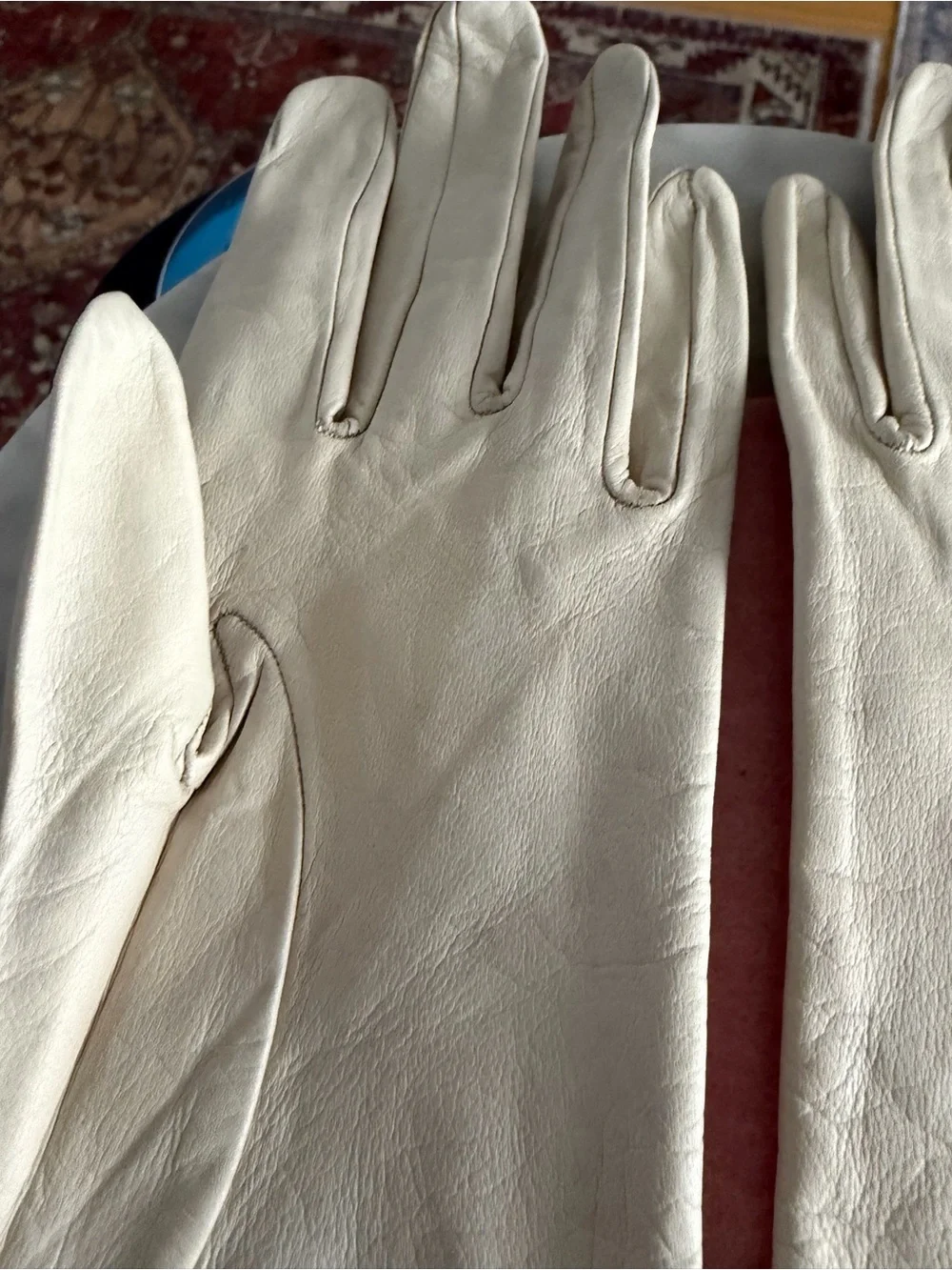Vintage Classic Cream Leather Women's Gloves